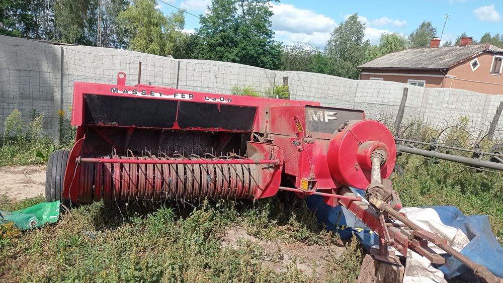Prasa kostkująca Masej Ferguson 128