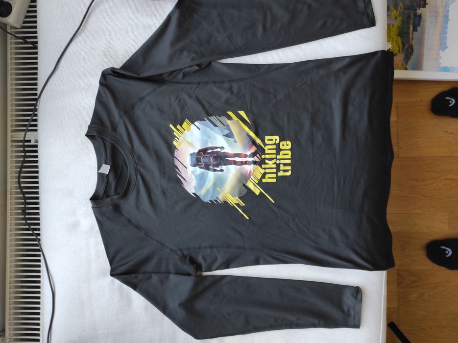 Rashguard sportowy górski w góry koszulka termoaktywna