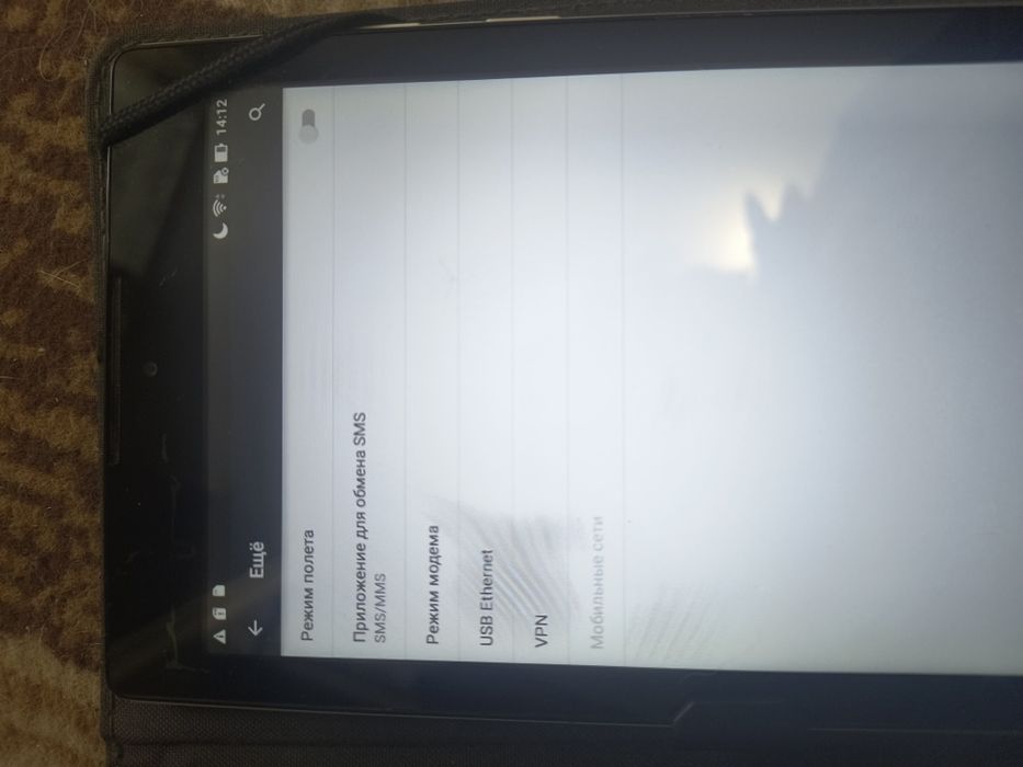 Планшет Asus можливо під ремонт чи запчастини