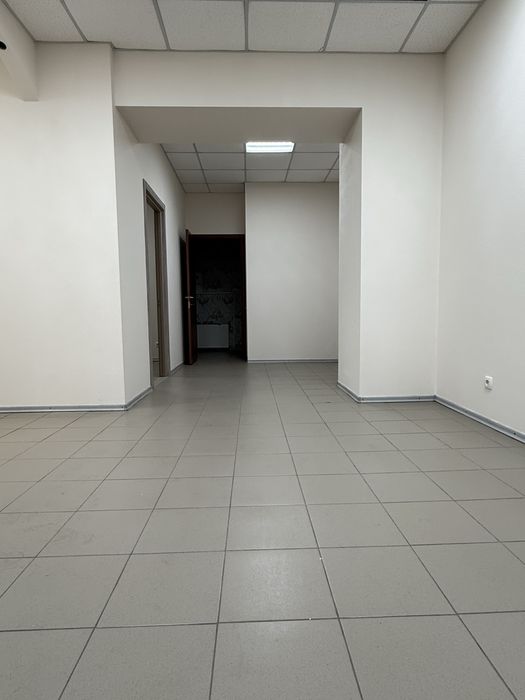 Приміщення під офіс, салон, магазин. Центр