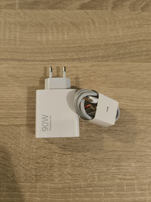 NOWA SUPERSZYBKA Ładowarka 90W, uniwersalna + kabel USB-C