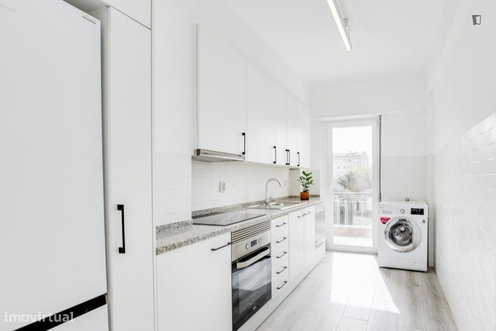 Apartamento com 2 quartos - localizado em Sacavém Lisbon