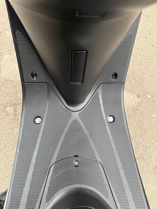Yamaha Jog sa16 з контейнера
