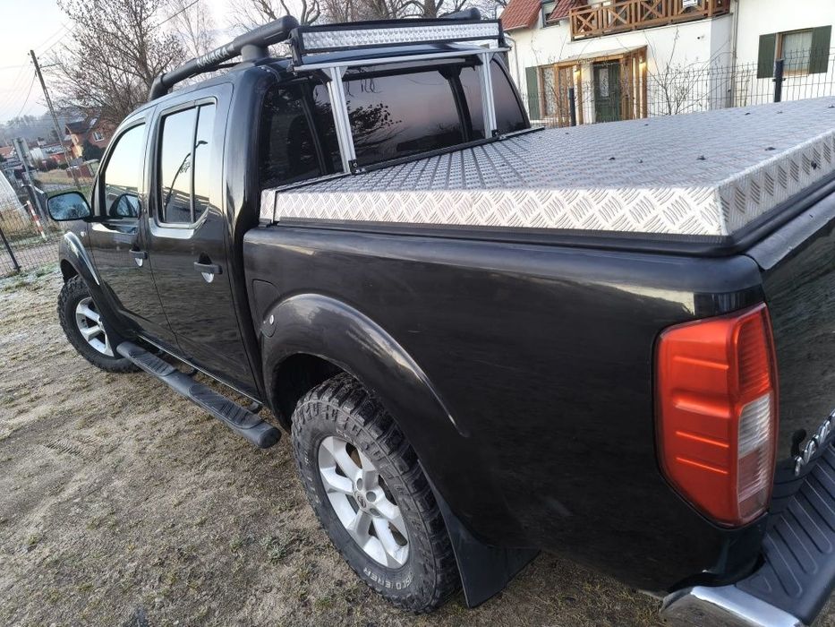 Продам Nissan Navara 2.5 TDI 4X4