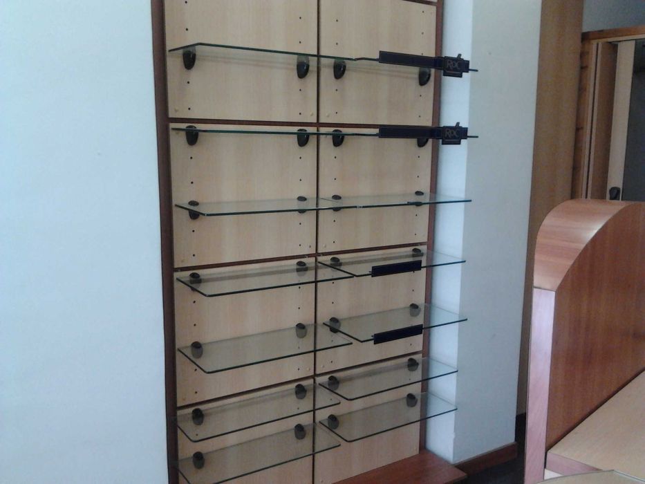 Móveis expositores e lineares de loja