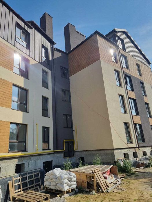 Продаж 1к новобудова Брюховичі зданий будинок "Редвуд" в центрі