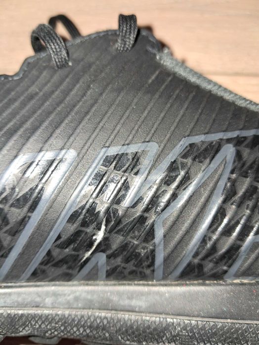 Сороканіжки Nike mercurial 27 см