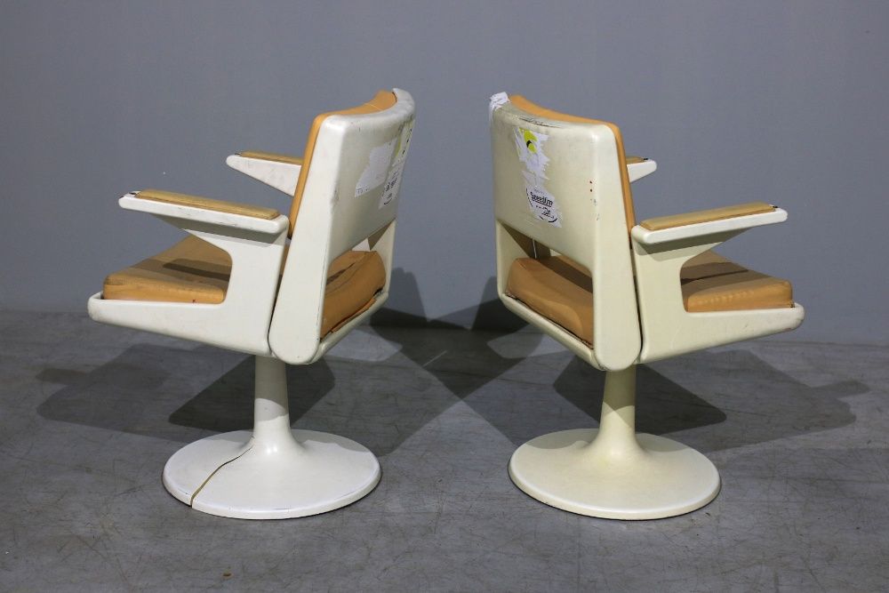 Par de cadeirões Nubert da década de 1970| Vintage