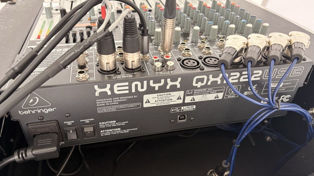 Mesa mistura behringer QX1222 USB