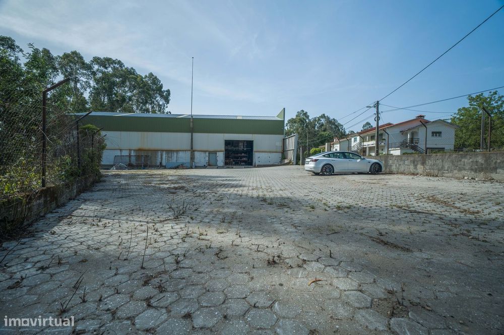 Armazém Industrial em Escariz, Arouca