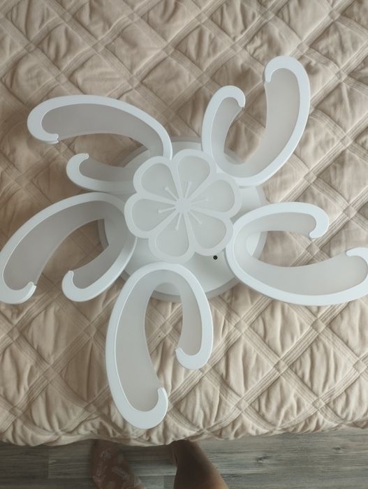 Світлодіодна люстра