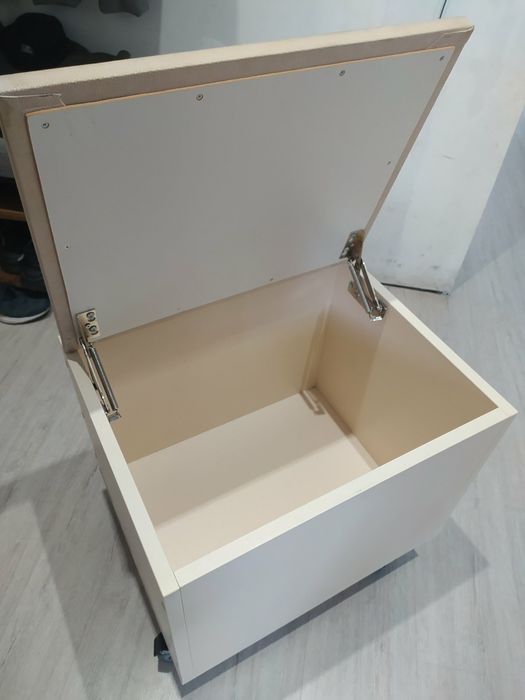 2 пуфи вологостійкі 1400 за 1шт