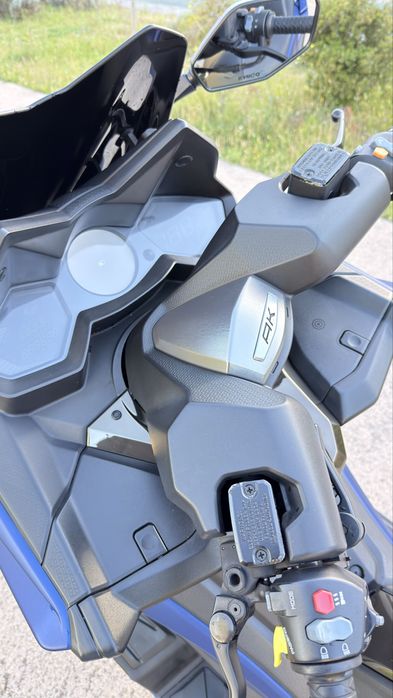 Kymco AK 550
