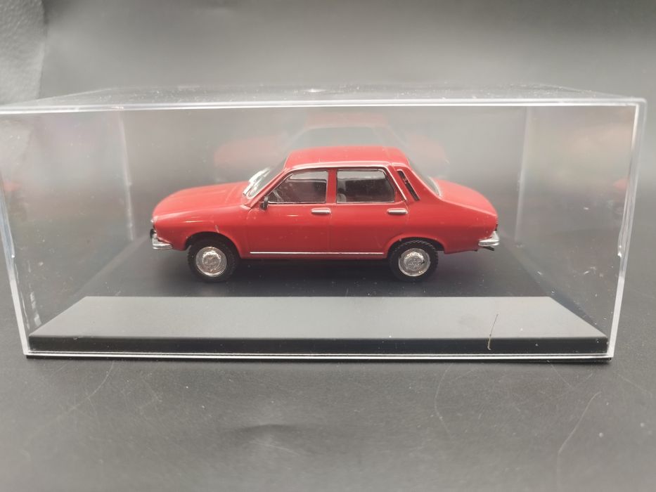 1:43 DeAgostini Dacia 1300 + gazetka gablotka zastęopcza