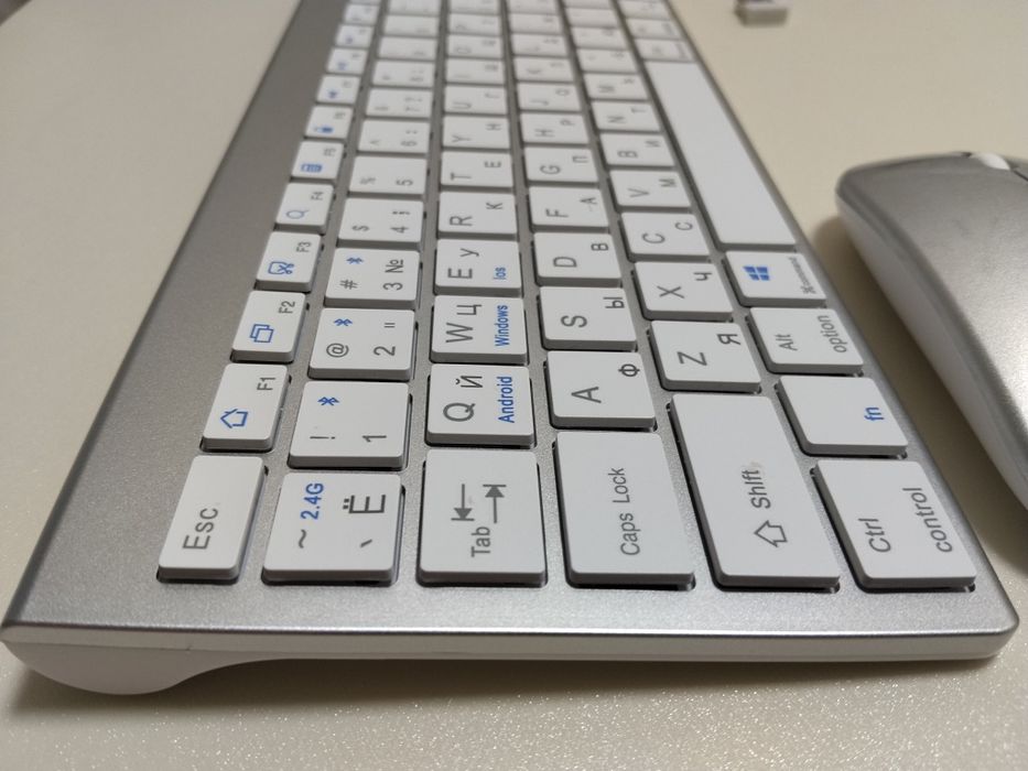 Беспроводная клавиатура и мышь Jomaa Slim с акб.  Bluetooth, 2.4G, USB