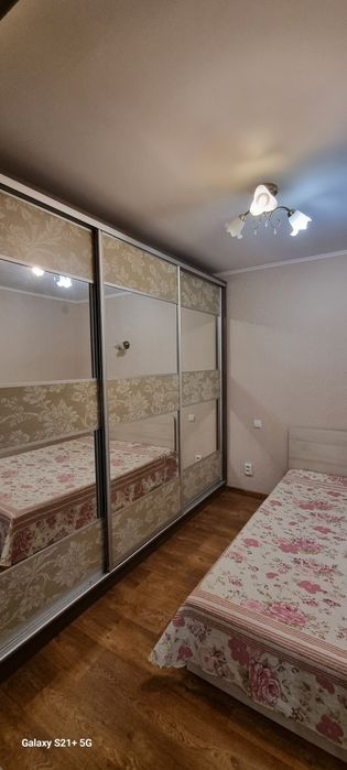 Сучасна однокімнатна квартира в місті Херсон .