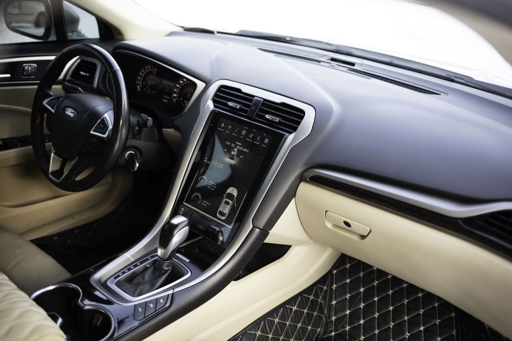 Ford Fusion White Platinum Pearl