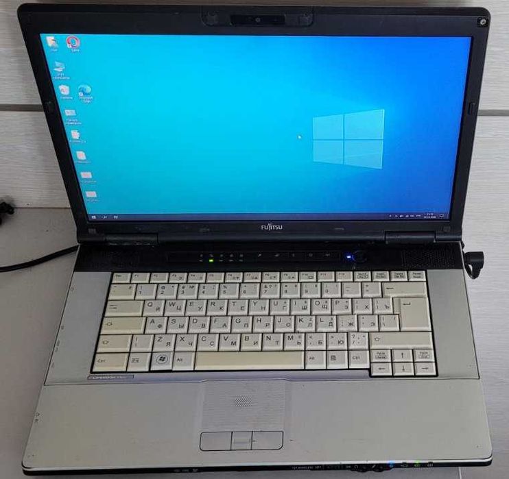 Ноутбук 15" Fujitsu LifeBook E751 (i5-2520M+8 DDR3+ 160 Гб)