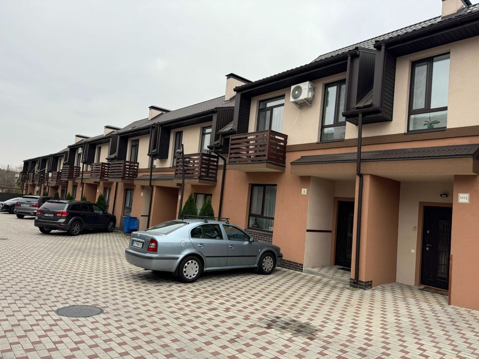 Таунхаус в Ірпені, із чистовим оздобленням! Оформлення мінімальне