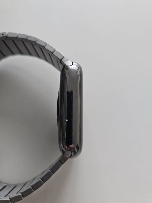 Apple Watch Series 8 45mm GPS+Cellular em aço inoxidável