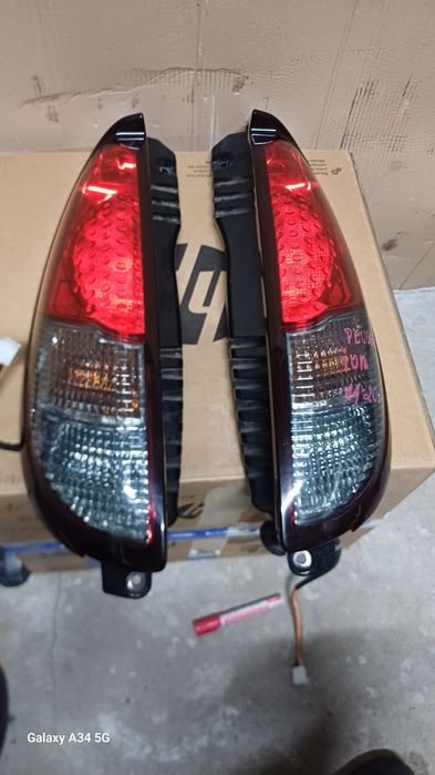 Lampa tylnia peugeot ion I ON