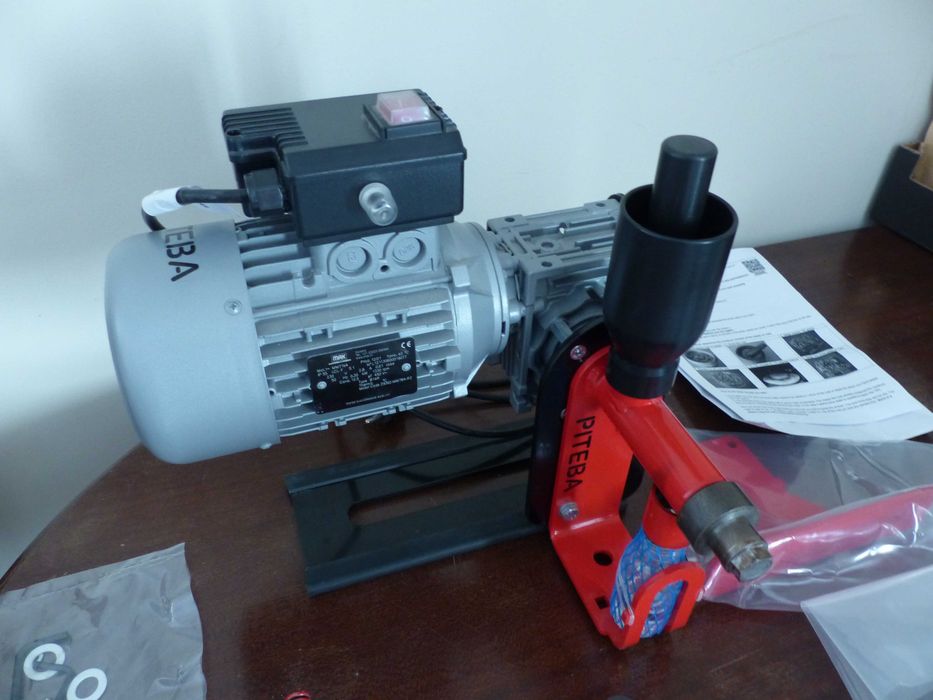 Prensa de óleo eléctrica PITEBA / PITEBA Electric Oil Press