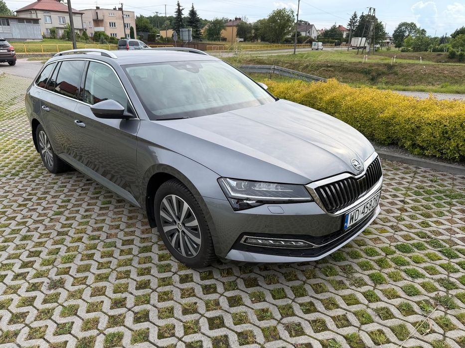 Skoda Superb Superb Kombi 2.0 TDi 150KM Style Webasto Hak