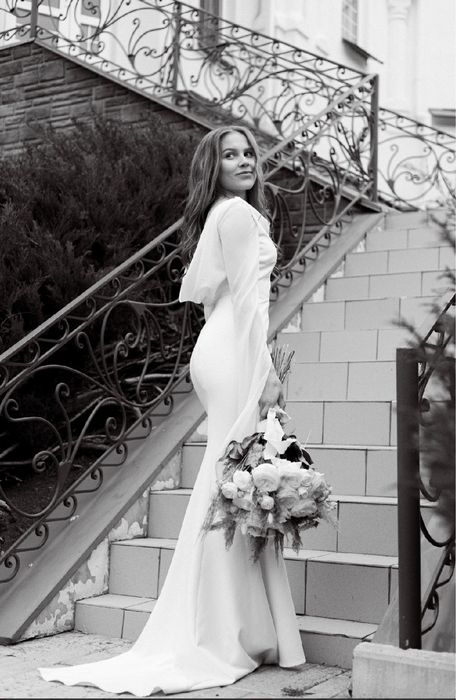 Весільна сукня рибка