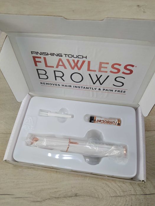 Finishing Touch Flawless Trymer do brwi OPIS