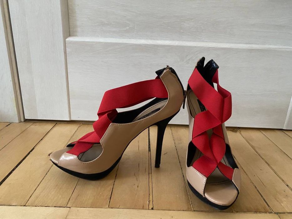 Эксклюзив!!Шикарный красный комбинезон вместе с босоножками к нему