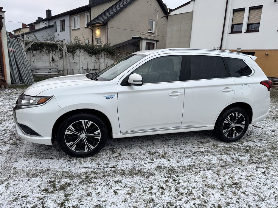 Mitsubishi Outlander PHEV 2019r. Stan bardzo dobry!