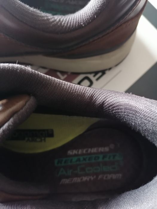 Sapatilhas skechers  castanhas