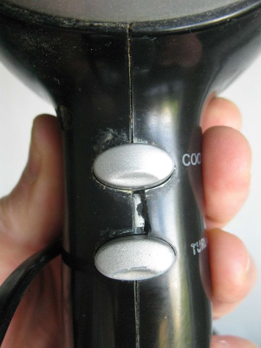 Фен немецкого бренда Rossmann (модель MD3305T), мощный 2000W