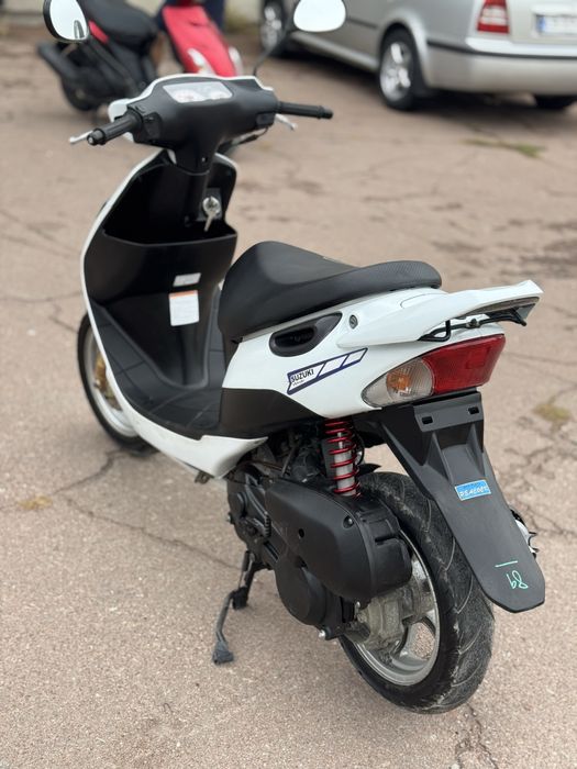 Скутер мопед Сузуки ЗЗ інчап спорт Suzuki ZZ INCN UP SPORT з контейнер