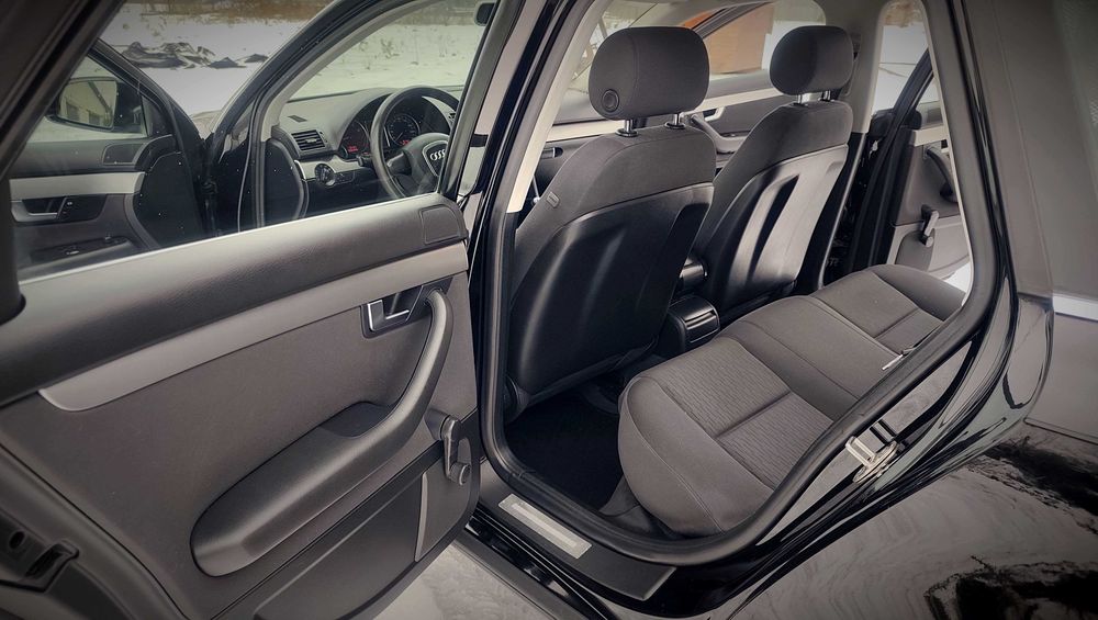 Audi A4 в B7 кузові. 2006р 1.6Mpi розмитнений клімат!