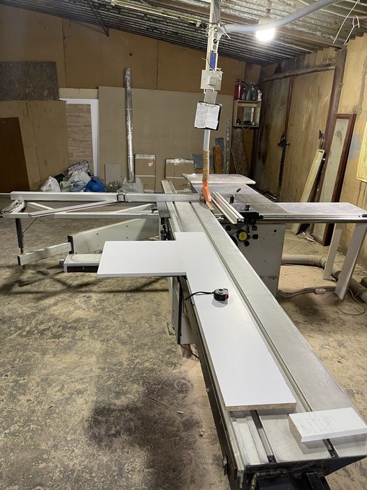 Залишки ДСП, стільниць, розпил, наклеювання кромки. Умань