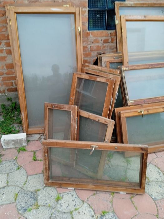 Продам оконные рамы