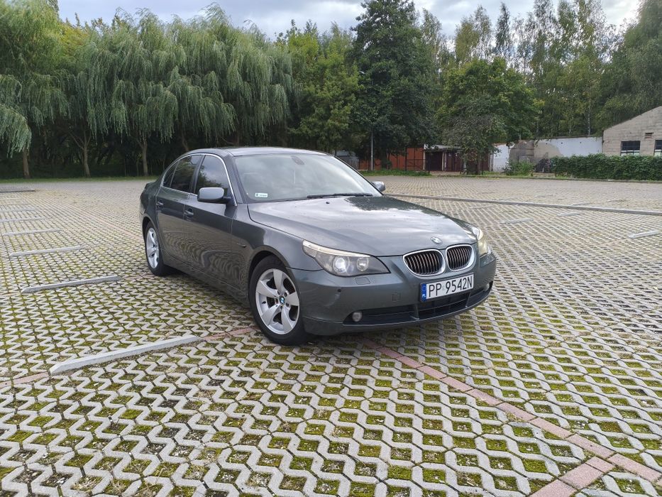 BMW E60 (2.2 R6 M54) 520i