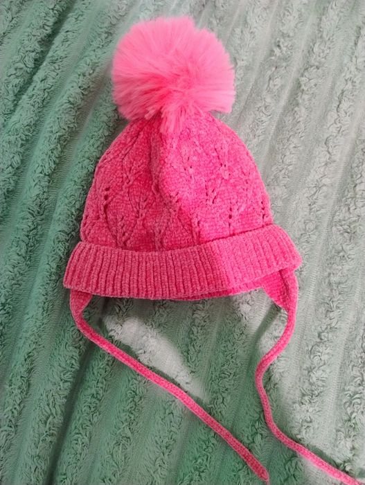 Шапочки для дівчинки 6-12міс