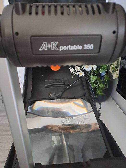 Rzutnik do foligramów