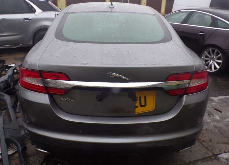 Jaguar Xj XF XJ бампер передній задній, б/у запчастини розборка