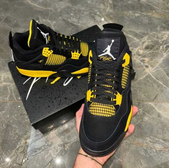 Jordan 4 Retro Thunder R.44