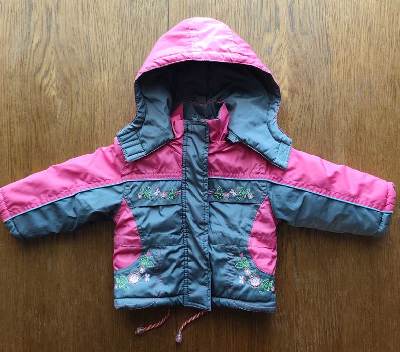 DZIEWCZYNKA - piękna ciepła kurteczka rozmiar 68/74cm