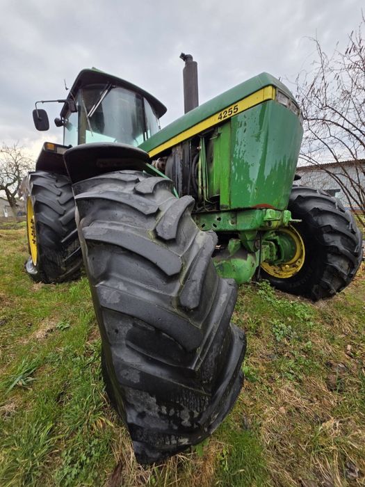 Трактор  JONH  DEERE 4255