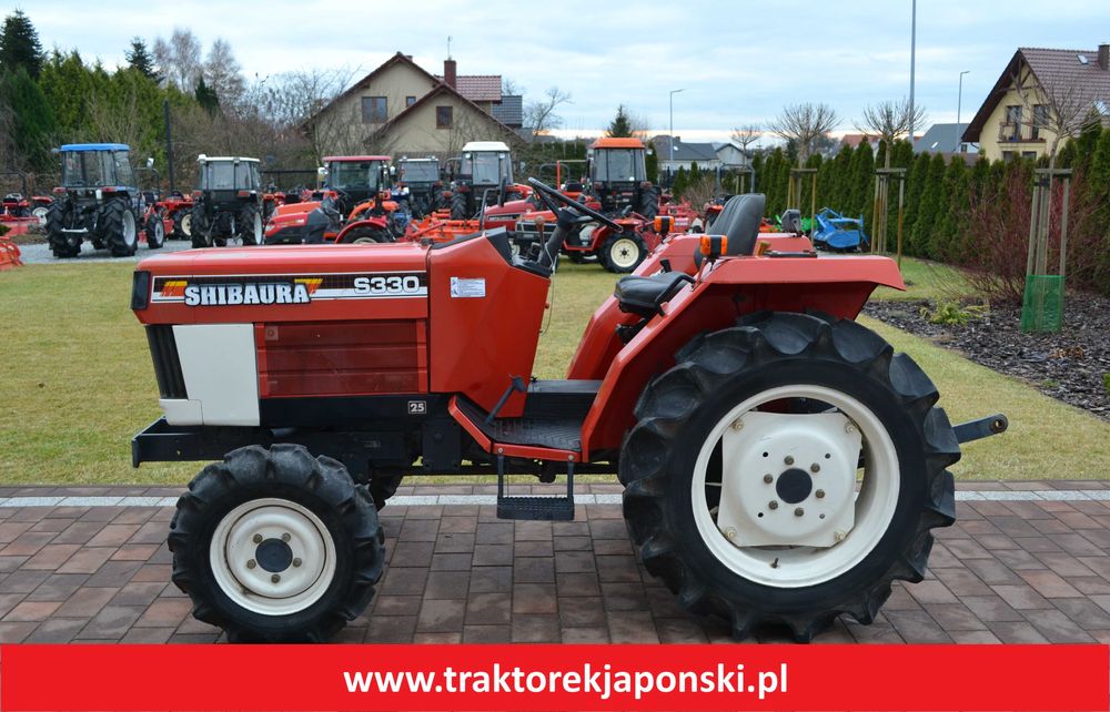 Traktorek japoński mini traktor Yanmar Kubota z ładowaczem