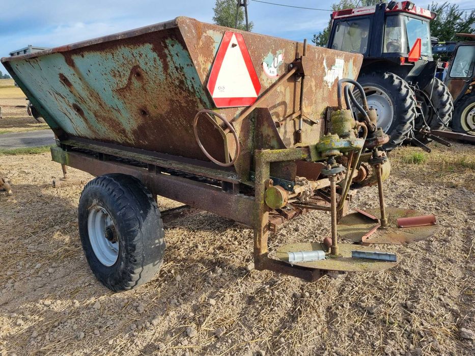 Rozsiewacz piast rcw3 do wapna lancuchowy 1989 rok Oryginał