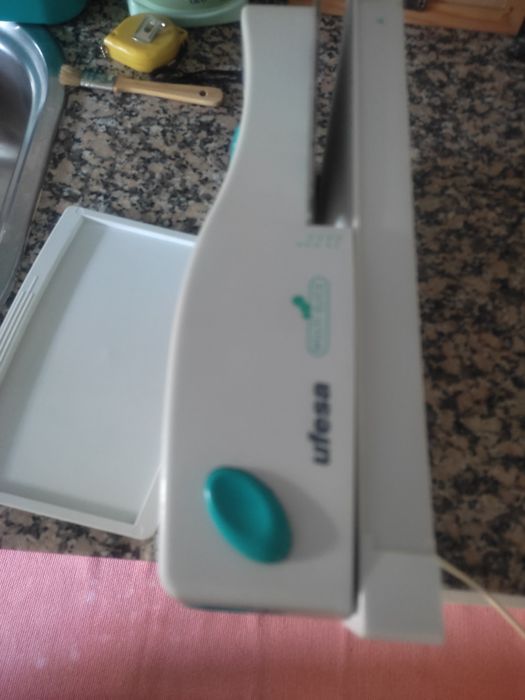 Máquina de cortar queijo e fiambre