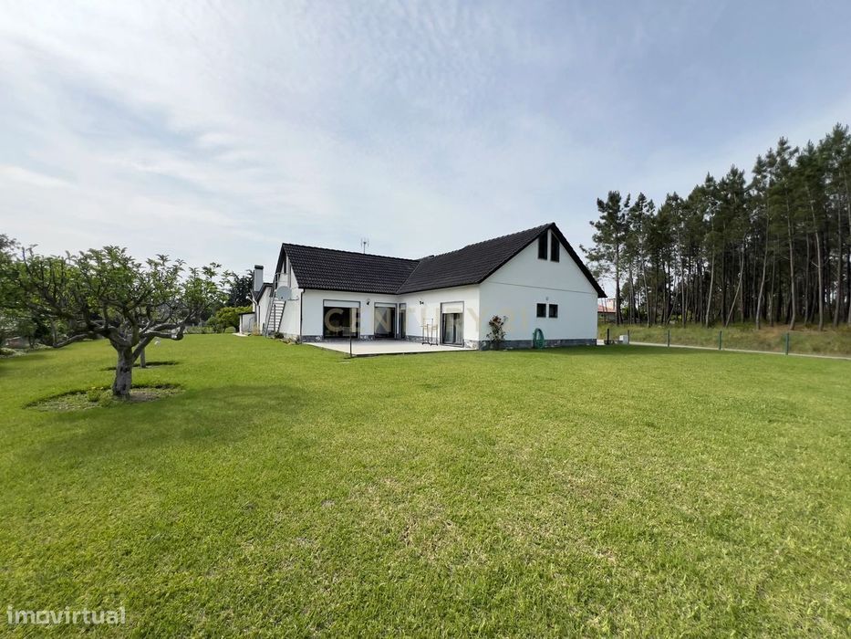 Casa Isolada Renovada em Pombal com Vista Panorâmica