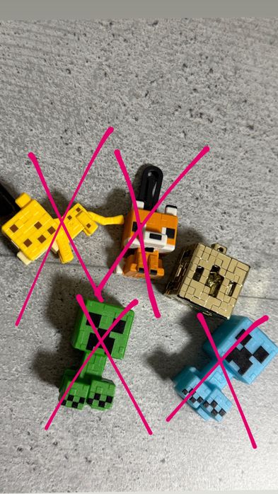 Кіндер Minecraft фігурки