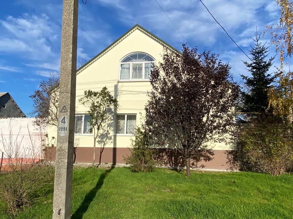 Продаю сучасний будинок в Матвіївці (л1)